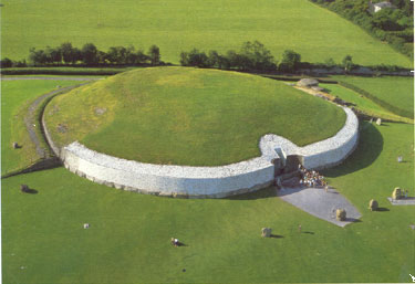 Newgrange. Фото с сайта www.ancient-wisdom.co.uk