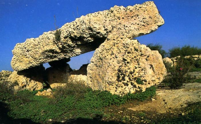 Porous limestone in dolmen. (Photo by Daniel Cilia from Malta prehistory and temples by David H. Trump) 