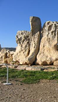 The blocks of the southern wall of Hagar Qim. Traces of logs at the foundation of the blocks 
